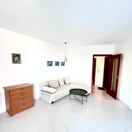 Daire Seaview,parking & Garden 1br Sozopol-beach *